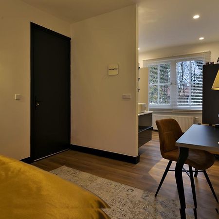 Stadsslaperij B&B Tilburg Esterno foto