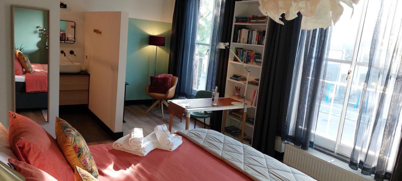 Stadsslaperij B&B Tilburg Esterno foto