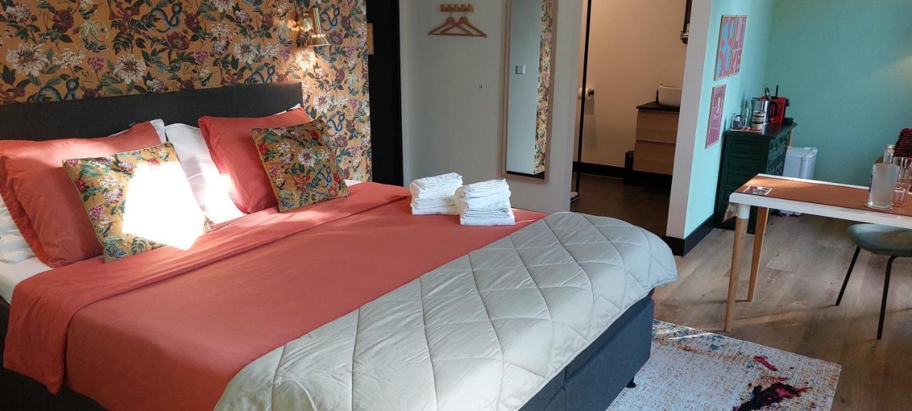 Stadsslaperij B&B Tilburg Esterno foto