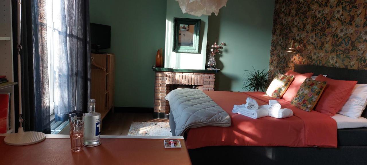 Stadsslaperij B&B Tilburg Esterno foto